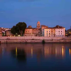Appartement A Pied Du Centre Avec Place De Parking, Arles